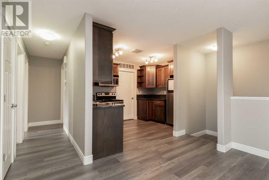 6, 893 Mt Sundance Manor W, Lethbridge, Alberta  T1J 1X7 - Photo 8 - A2237258