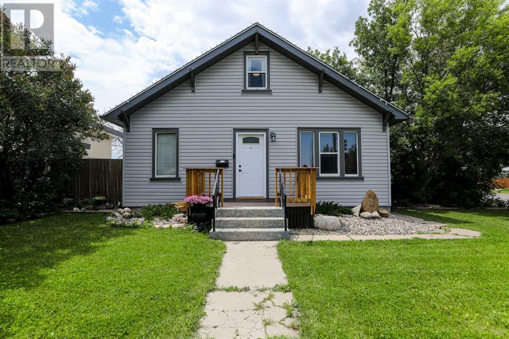 1718 13 Street N, Lethbridge, Alberta
