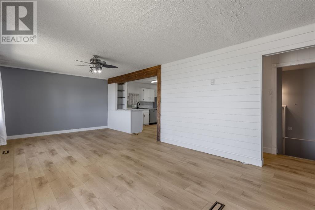 36 8 Avenue W, Cardston, Alberta  T0K 0K0 - Photo 4 - A2239635