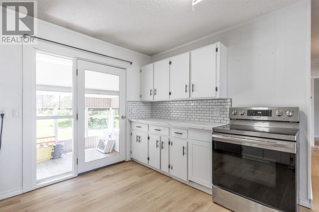 36 8 Avenue W, Cardston, Alberta  T0K 0K0 - Photo 9 - A2239635