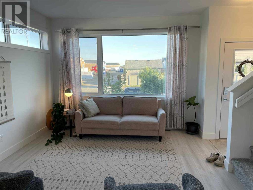 4615 Fairmont Gate S, Lethbridge, Alberta  T1K 8J7 - Photo 4 - A2239804