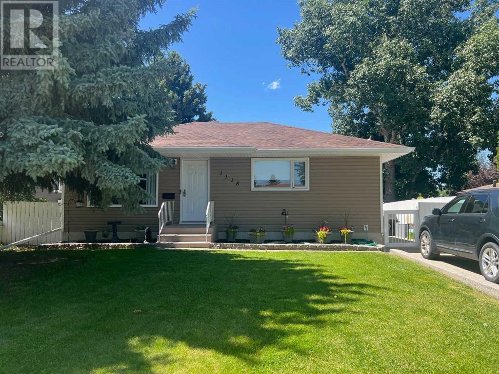 1118 18 Street N, Lethbridge, Alberta  T1H 3H6 - Photo 2 - A2239998