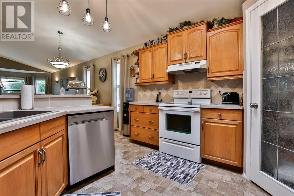 299 Cougar Way N, Lethbridge, Alberta  T1H 6P8 - Photo 10 - A2240057