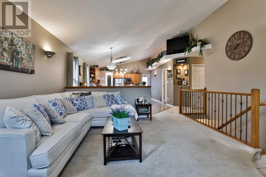 299 Cougar Way N, Lethbridge, Alberta  T1H 6P8 - Photo 4 - A2240057