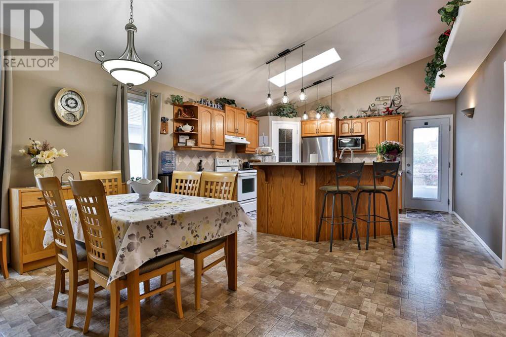 299 Cougar Way N, Lethbridge, Alberta  T1H 6P8 - Photo 7 - A2240057