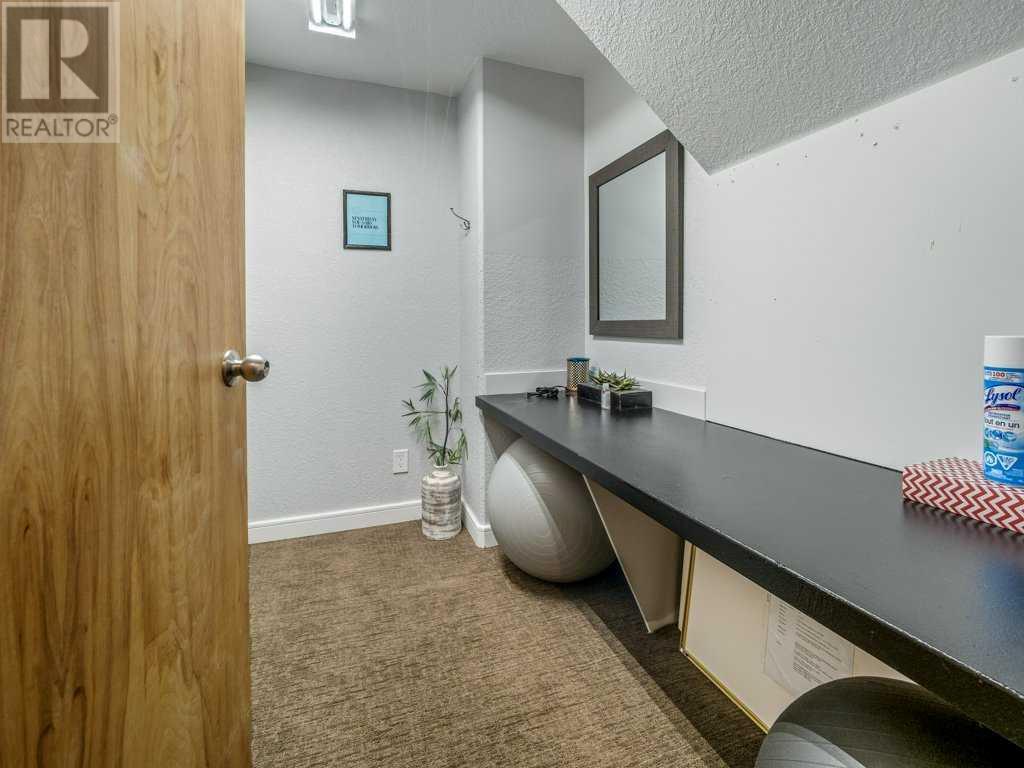 235 & 231 12b Street N, Lethbridge, Alberta  T1H 2K8 - Photo 19 - A2213587