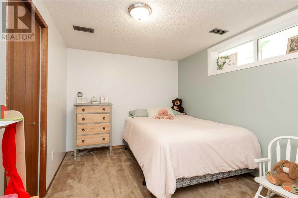 115 Lemoyne Crescent W, Lethbridge, Alberta  T1K 4A4 - Photo 30 - A2231805