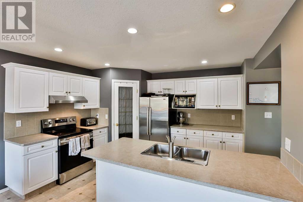 27 Riverpark Boulevard W, Lethbridge, Alberta  T1K 7S7 - Photo 10 - A2238061