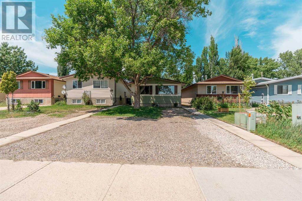 50 Algonquin Road W, Lethbridge, Alberta  T1K 5H3 - Photo 2 - A2240303