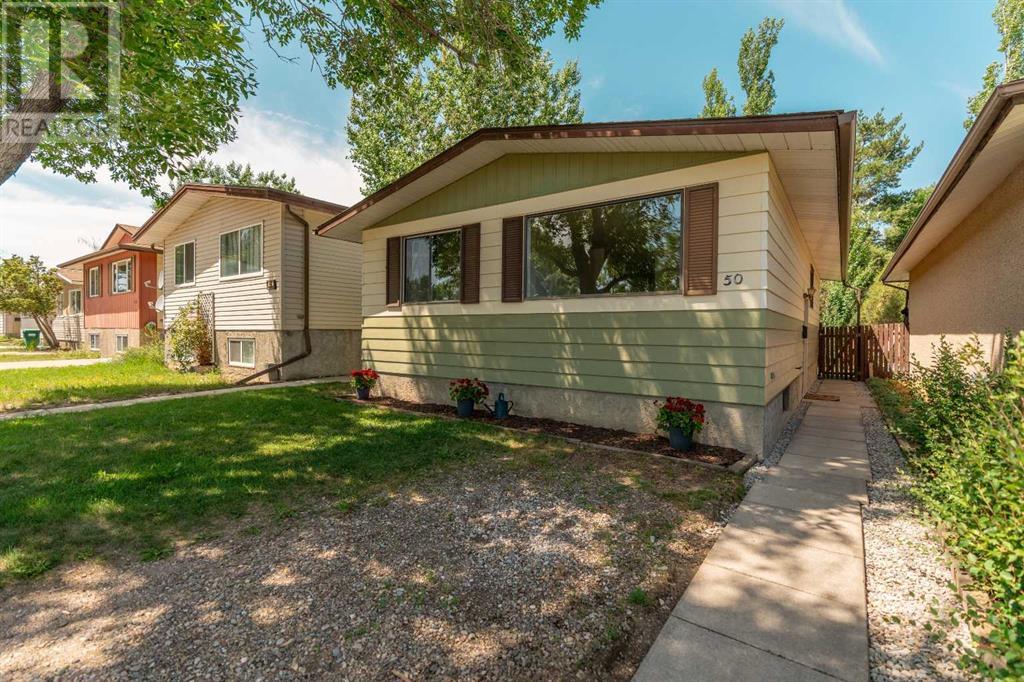 50 Algonquin Road W, Lethbridge, Alberta  T1K 5H3 - Photo 3 - A2240303
