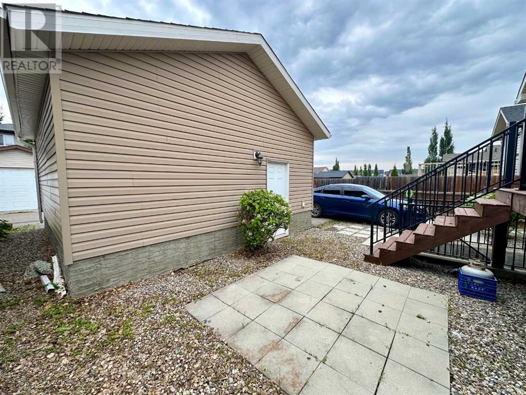 57 Mt Sundance Road W, Lethbridge, Alberta  T1J 0B6 - Photo 41 - A2240187