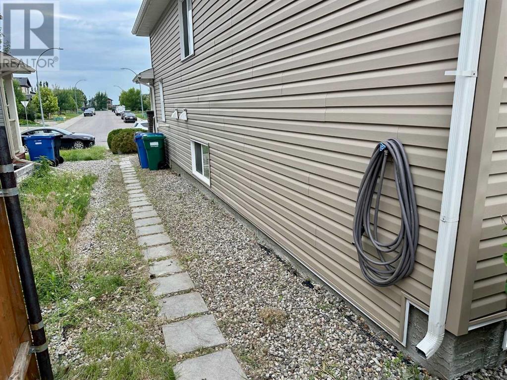 57 Mt Sundance Road W, Lethbridge, Alberta  T1J 0B6 - Photo 44 - A2240187