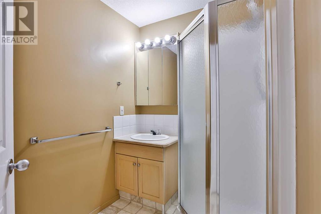 63 Mt Alderson Crescent W, Lethbridge, Alberta  T1K 6P2 - Photo 12 - A2238690