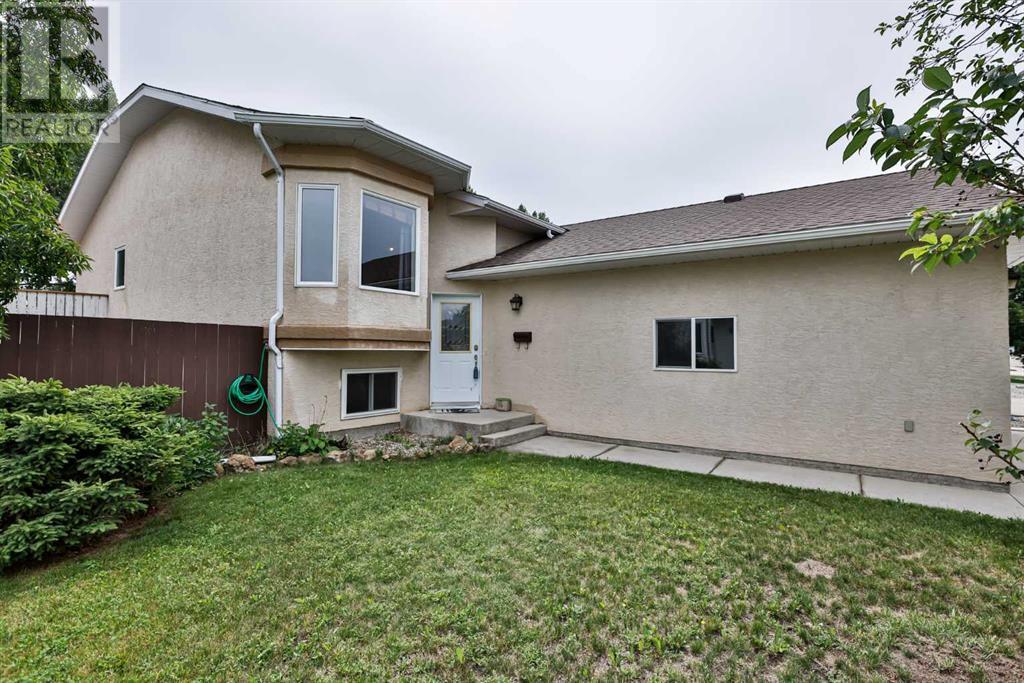 63 Mt Alderson Crescent W, Lethbridge, Alberta  T1K 6P2 - Photo 30 - A2238690