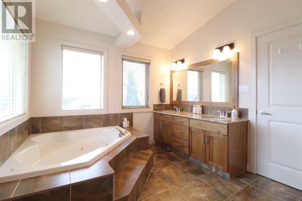 22 Riverview Crescent W, Lethbridge, Alberta  T1K 5E7 - Photo 22 - A2238830