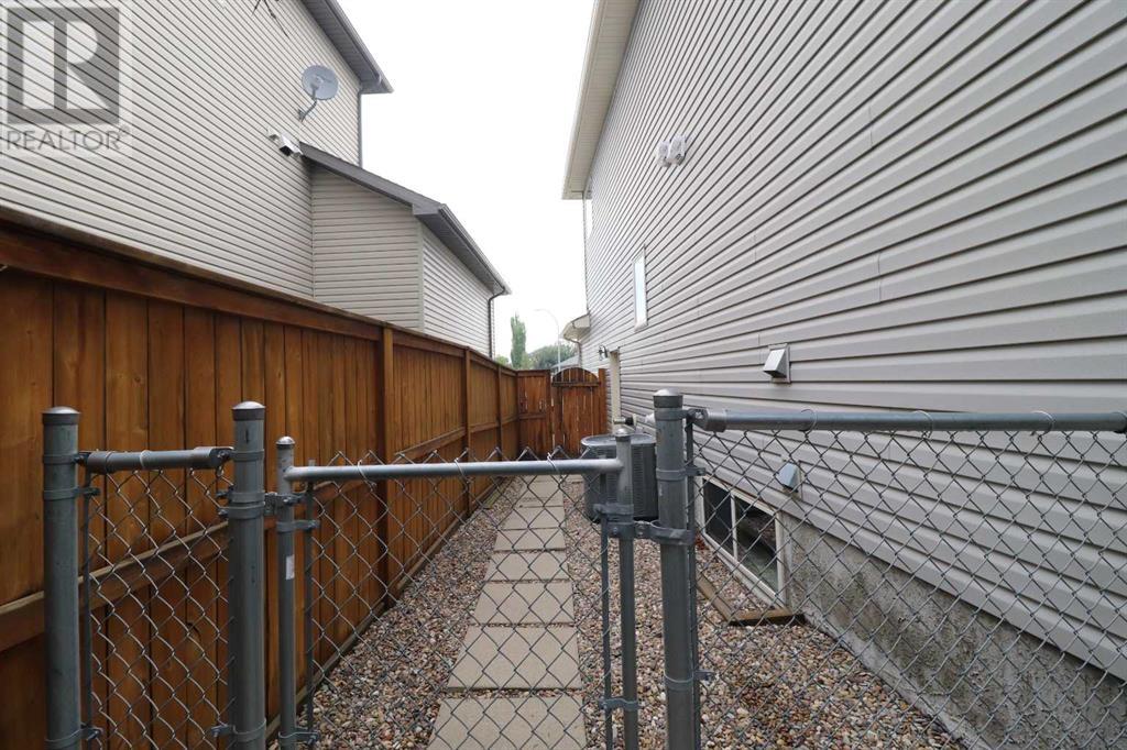 22 Riverview Crescent W, Lethbridge, Alberta  T1K 5E7 - Photo 42 - A2238830