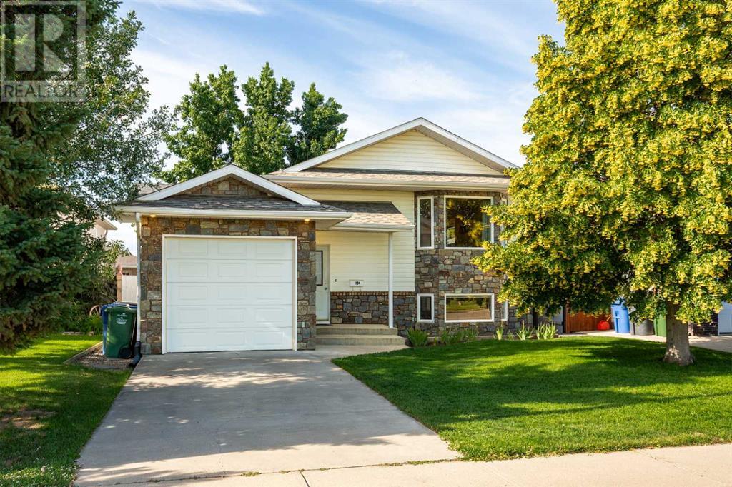 1104 25 Avenue, Coaldale, Alberta  T1M 1N4 - Photo 2 - A2240110