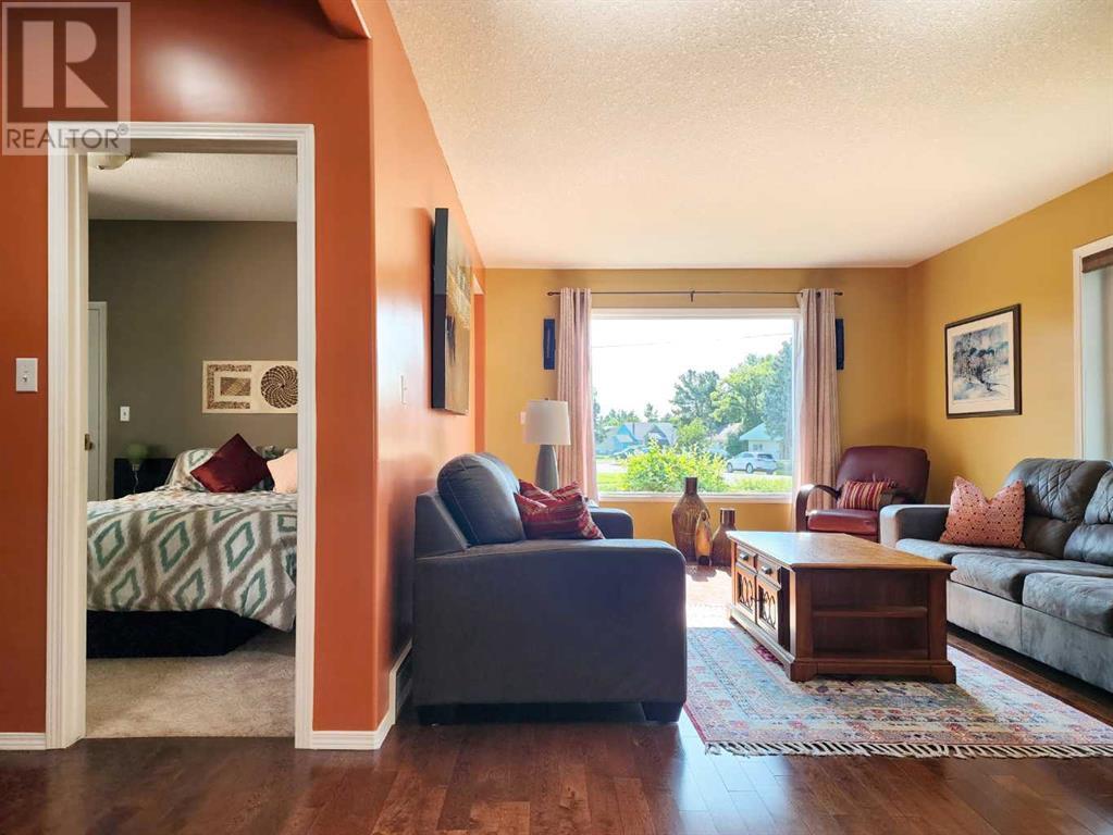 4813 4 Street W, Claresholm, Alberta  T0L 0T0 - Photo 8 - A2239923