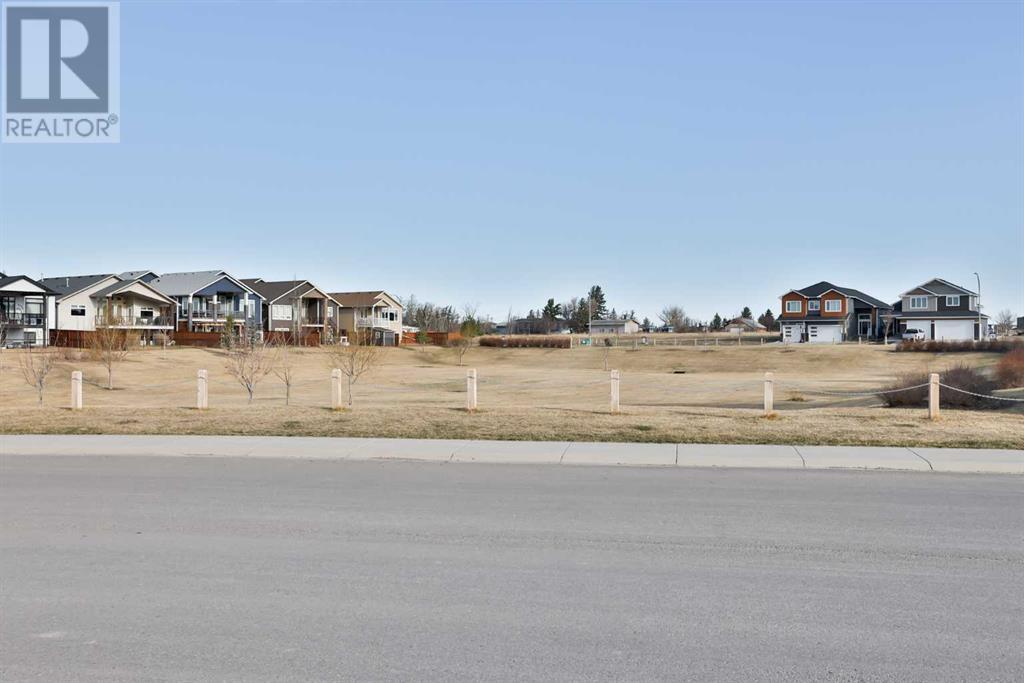660 Sixmile Crescent S, Lethbridge, Alberta  T1K 8G4 - Photo 2 - A2210636