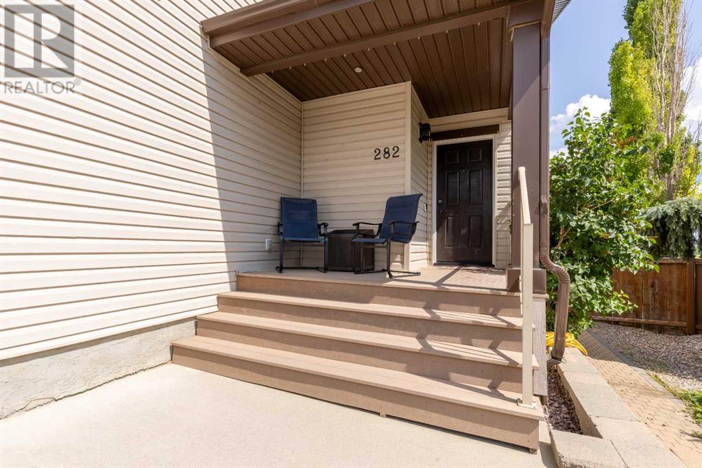282 Firelight Crescent W, Lethbridge, Alberta  T1J 5B5 - Photo 4 - A2231570