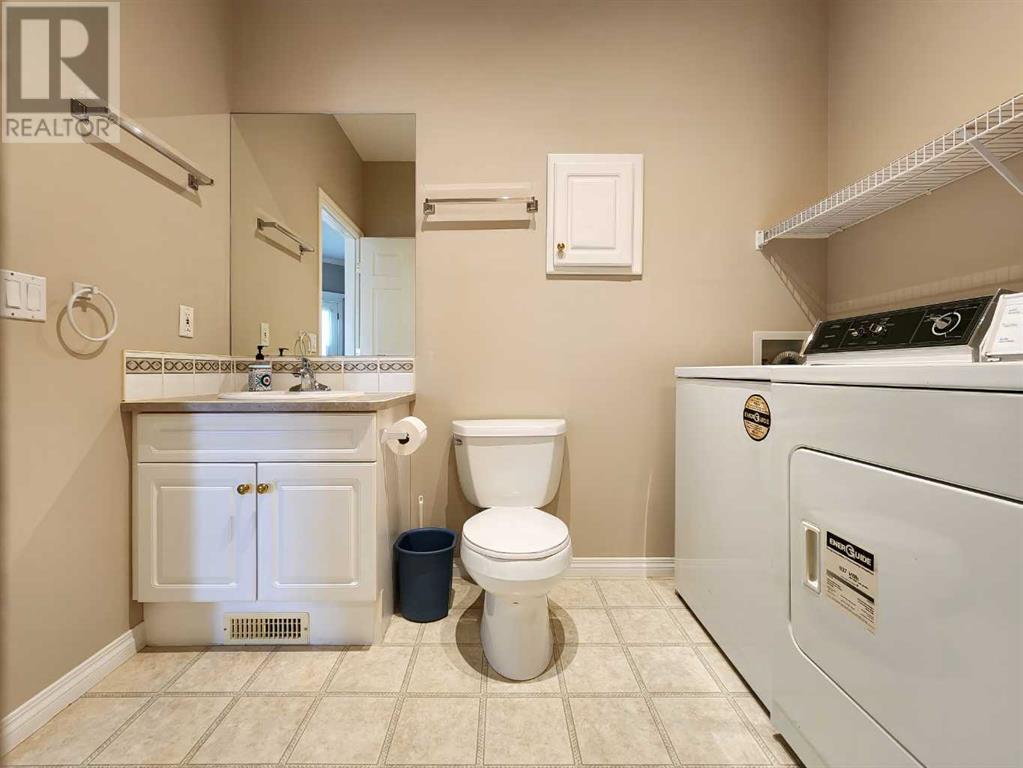 27 Skyline Crescent, Claresholm, Alberta  T0L 0T0 - Photo 7 - A2227191