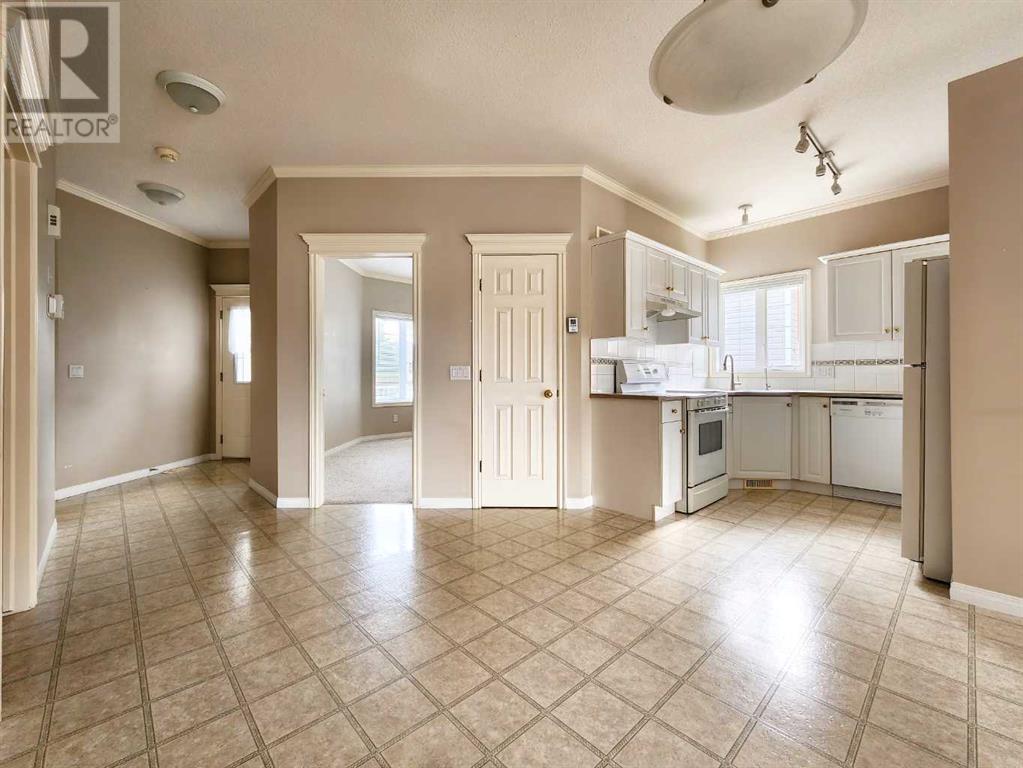 27 Skyline Crescent, Claresholm, Alberta  T0L 0T0 - Photo 3 - A2227191