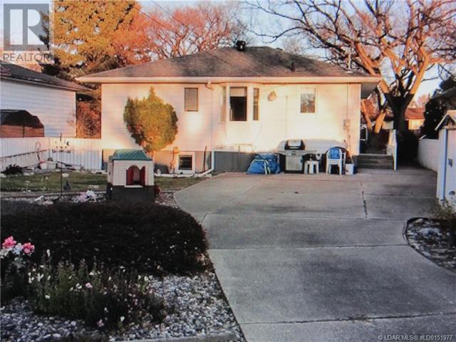 410 24 Street S, Lethbridge, Alberta  T1J 3N5 - Photo 4 - A2240885
