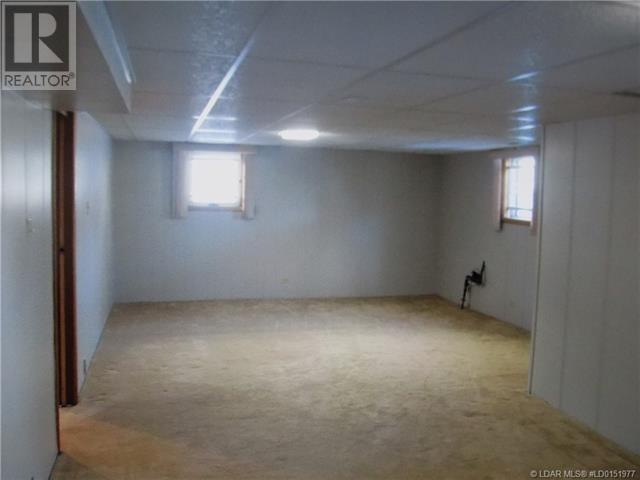 410 24 Street S, Lethbridge, Alberta  T1J 3N5 - Photo 11 - A2240885