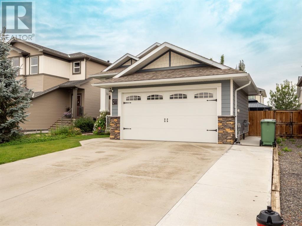 453 Westgate Crescent, Coaldale, Alberta  T1M 0E1 - Photo 2 - A2239489