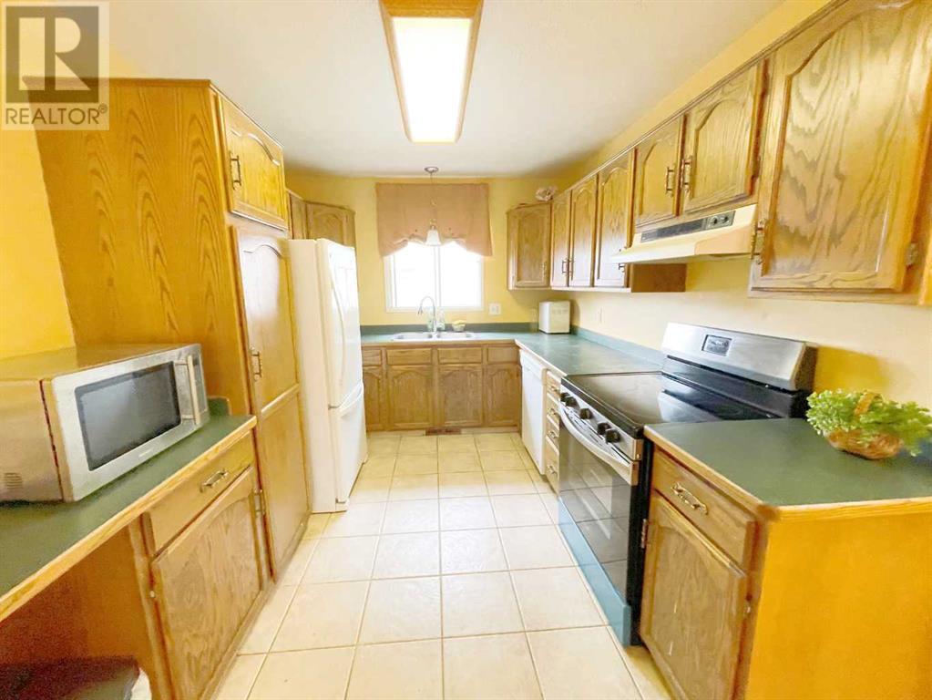 40 Mohawk Road W, Lethbridge, Alberta  T1K 5J6 - Photo 10 - A2240999