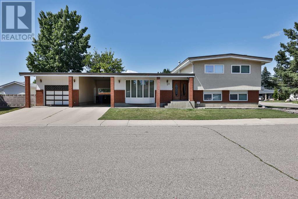 22 Hawthorne Place N, Lethbridge, Alberta  T1H 4L7 - Photo 1 - A2239611