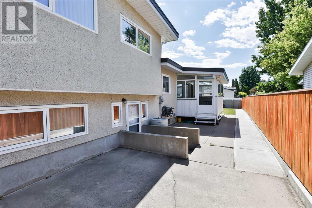 22 Hawthorne Place N, Lethbridge, Alberta  T1H 4L7 - Photo 5 - A2239611