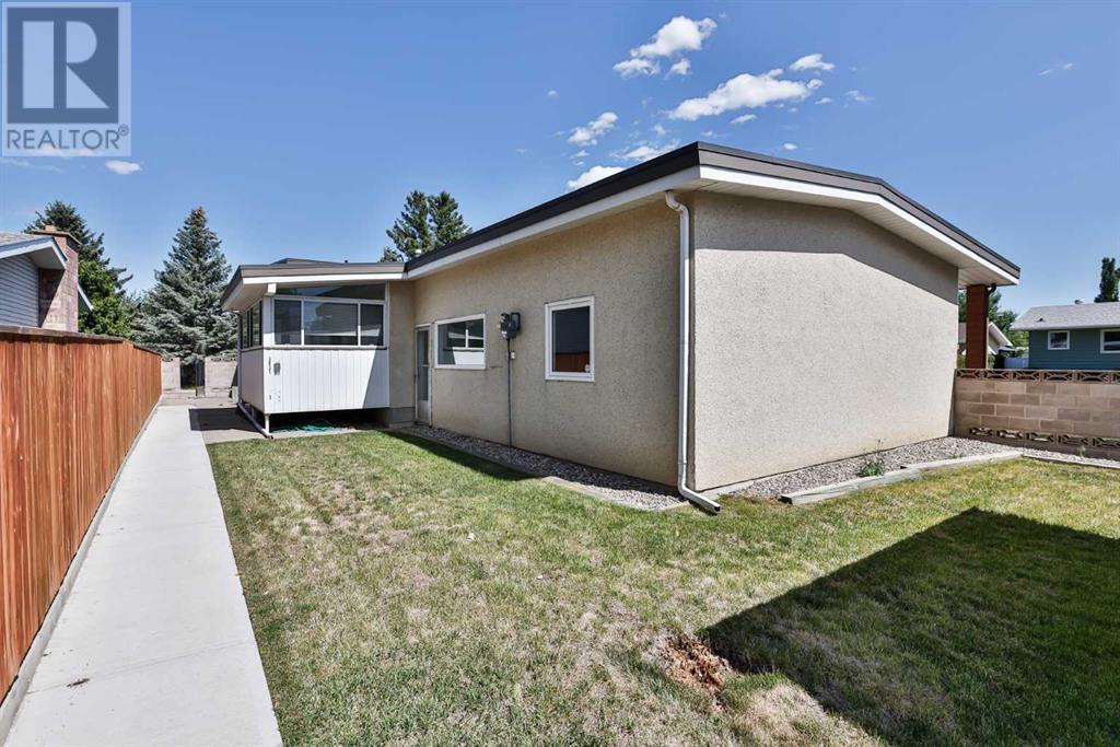 22 Hawthorne Place N, Lethbridge, Alberta  T1H 4L7 - Photo 8 - A2239611