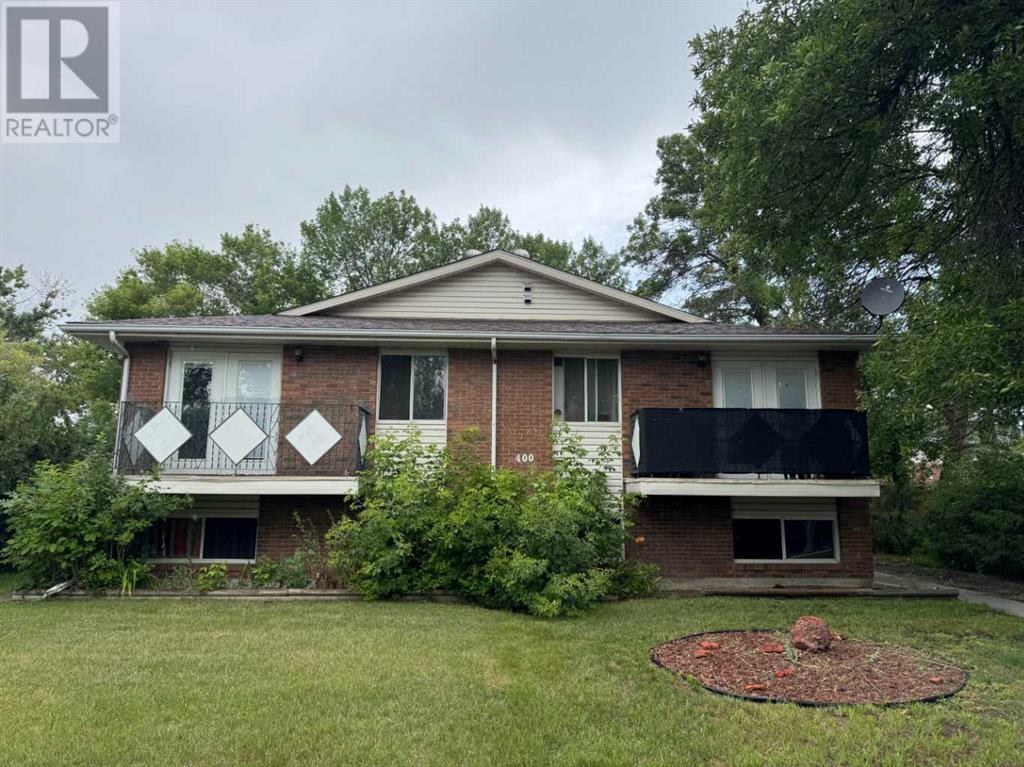 400 12 Street N, Lethbridge, Alberta  T1H 2G7 - Photo 1 - A2241202