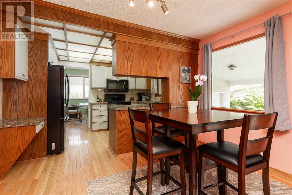 18 Trinity Place W, Lethbridge, Alberta  T1K 3W8 - Photo 4 - A2240143