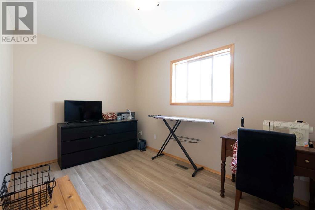 781 Blackfoot Terrace W, Lethbridge, Alberta  T1K 7X7 - Photo 9 - A2239979