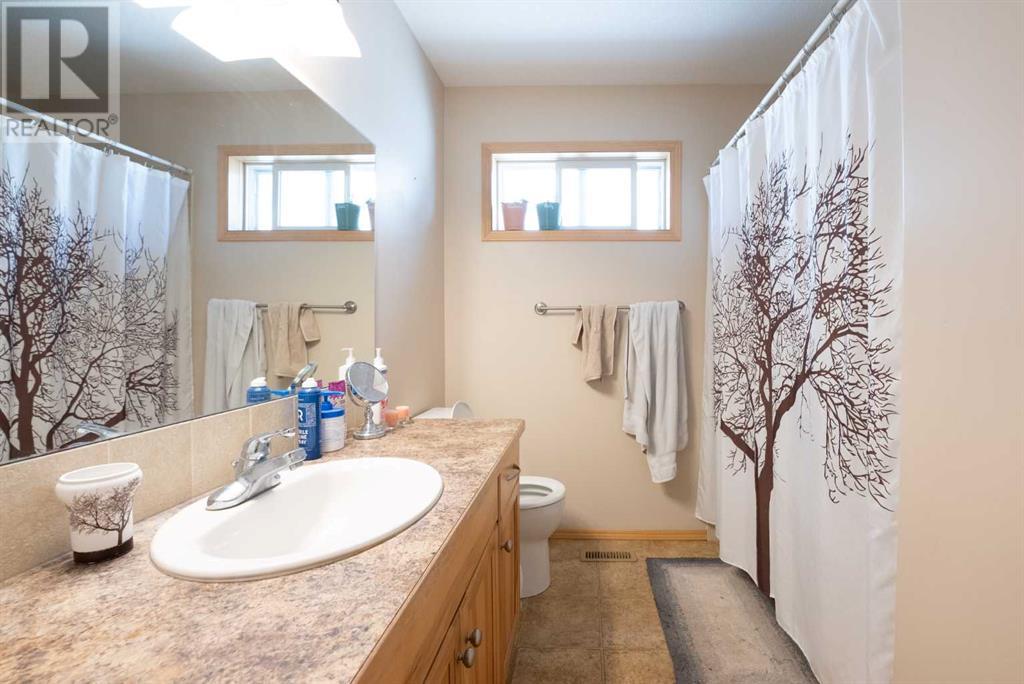 781 Blackfoot Terrace W, Lethbridge, Alberta  T1K 7X7 - Photo 14 - A2239979