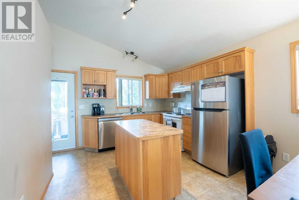 781 Blackfoot Terrace W, Lethbridge, Alberta  T1K 7X7 - Photo 6 - A2239979