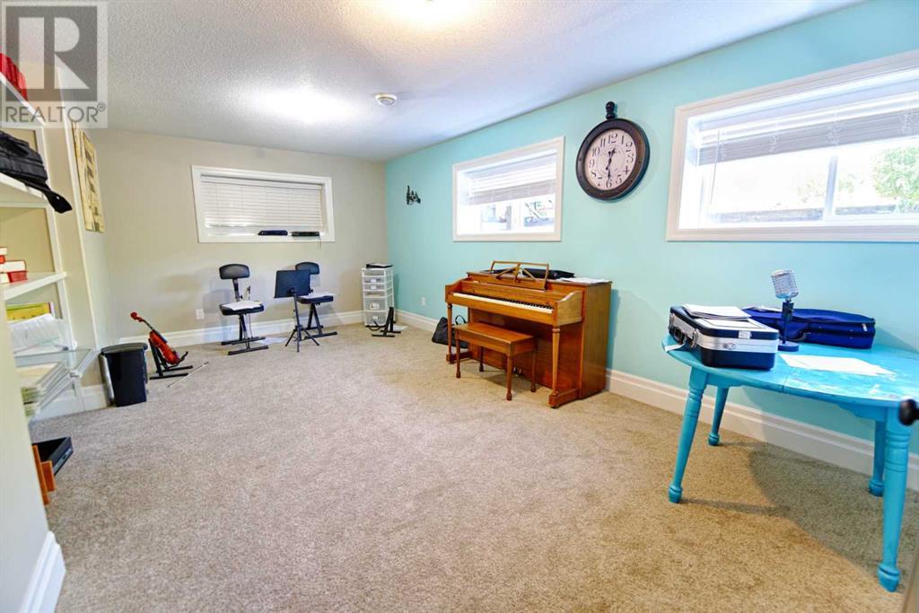 521 12 Avenue W, Barnwell, Alberta  T0K 0B0 - Photo 35 - A2236066