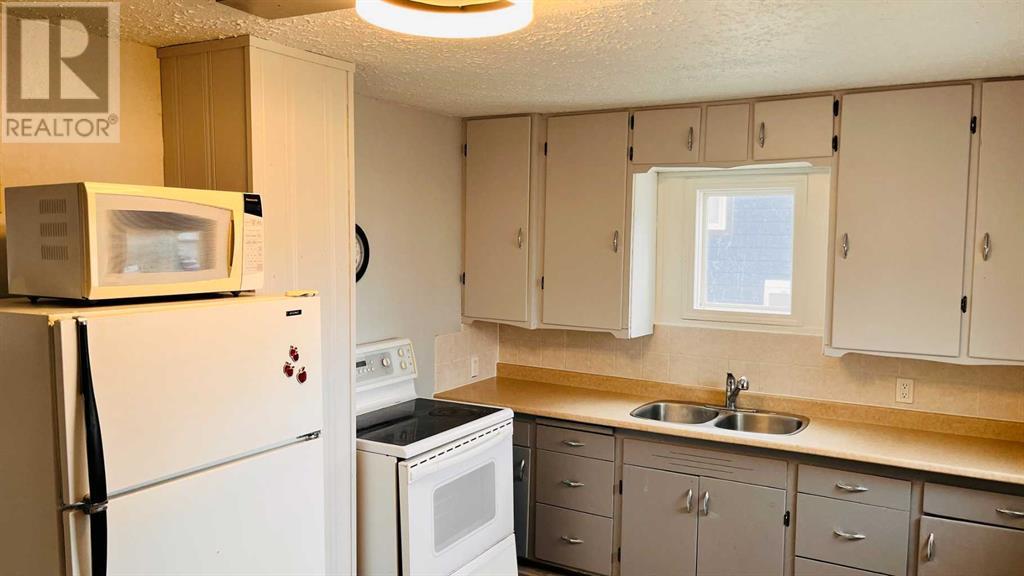 131 8 Avenue W, Bow Island, Alberta  T0K 0G0 - Photo 16 - A2206885