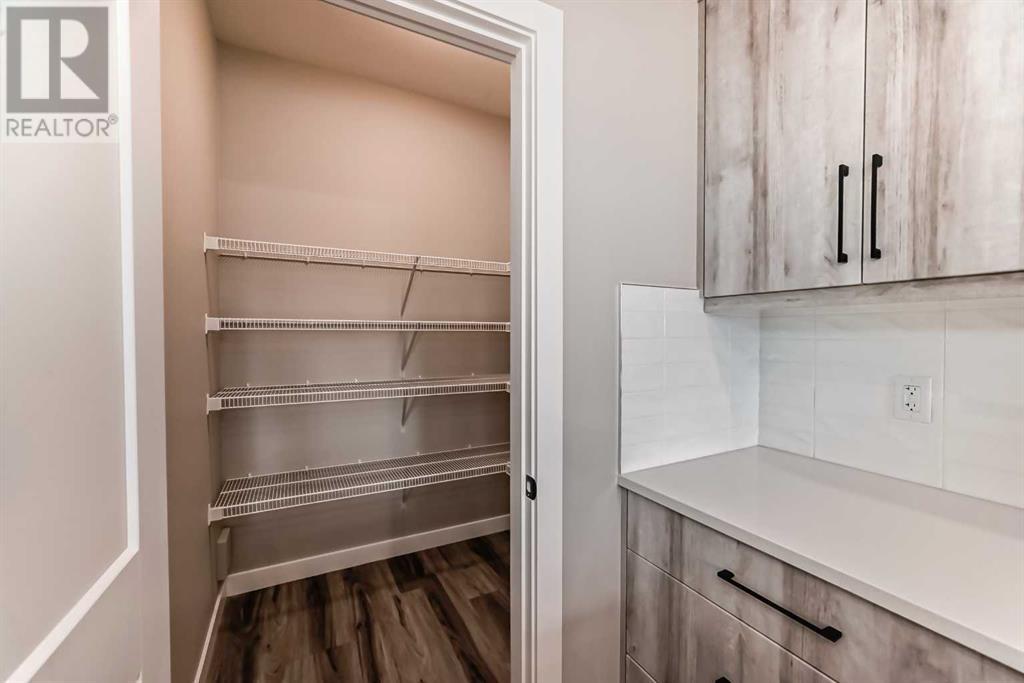 5, 1568 Stafford Drive N, Lethbridge, Alberta  T1H 2C5 - Photo 4 - A2232031
