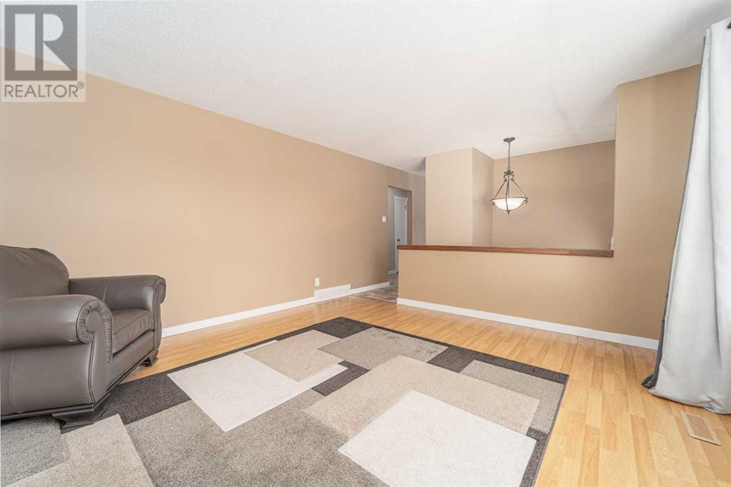 1004 20 Avenue, Coaldale, Alberta  T1M 1C2 - Photo 4 - A2225846