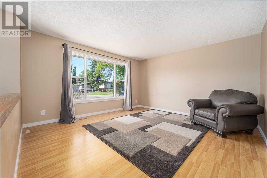 1004 20 Avenue, Coaldale, Alberta  T1M 1C2 - Photo 3 - A2225846