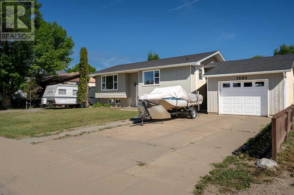 1004 20 Avenue, Coaldale, Alberta  T1M 1C2 - Photo 2 - A2225846