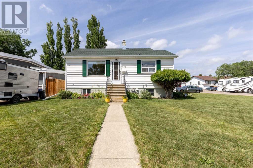 315 Dieppe Boulevard S, Lethbridge, Alberta  T1H 4W6 - Photo 1 - A2240419