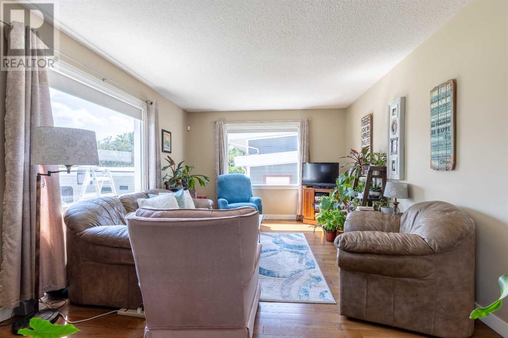 315 Dieppe Boulevard S, Lethbridge, Alberta  T1H 4W6 - Photo 11 - A2240419