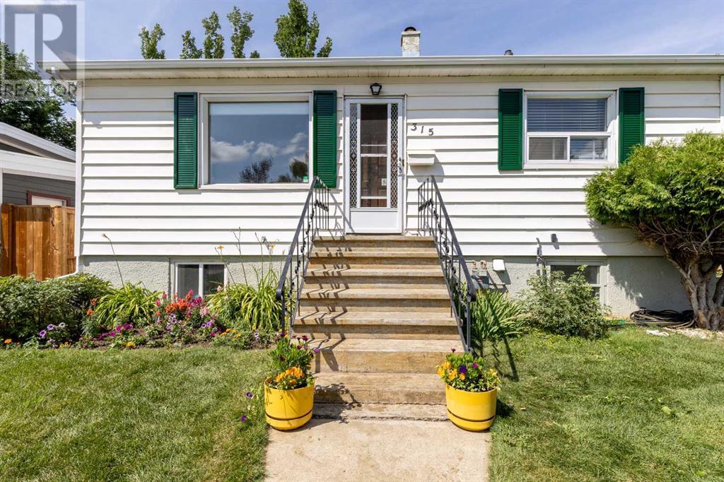 315 Dieppe Boulevard S, Lethbridge, Alberta  T1H 4W6 - Photo 4 - A2240419