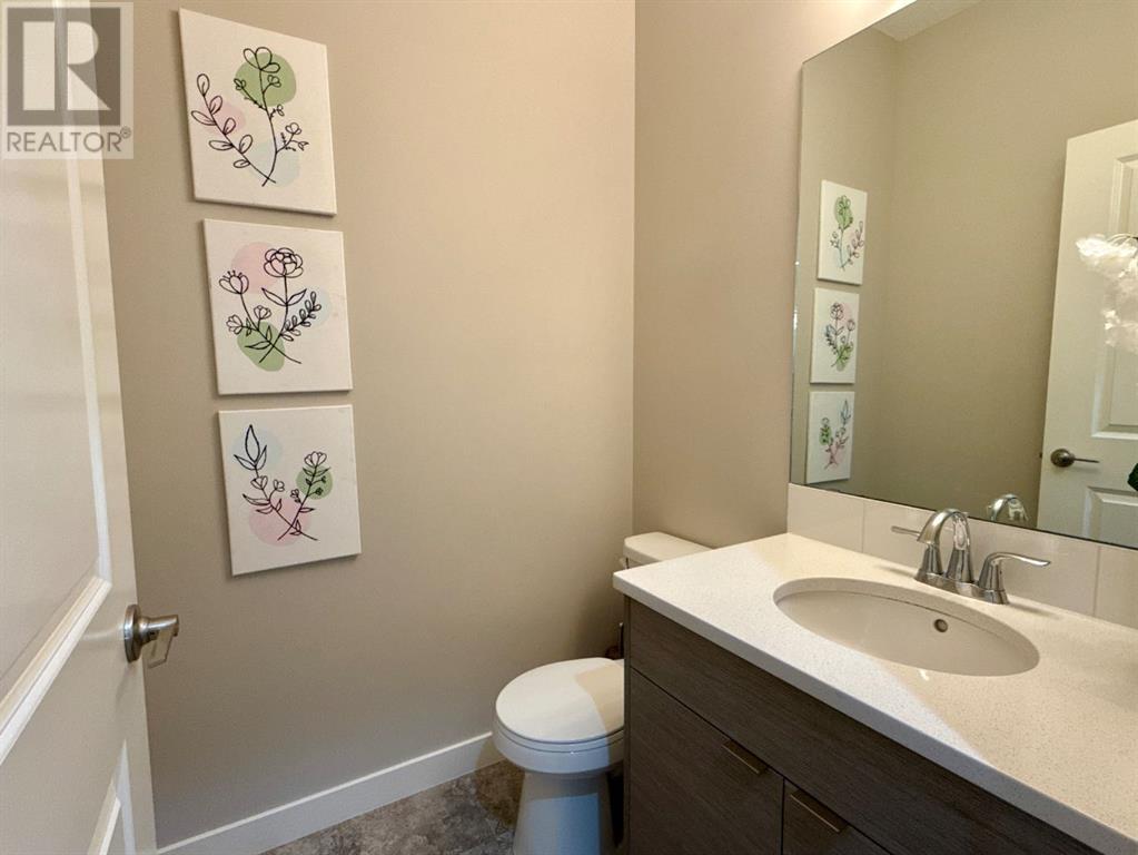2, 81 Aquitania Circle W, Lethbridge, Alberta  T1J 5M5 - Photo 9 - A2216583