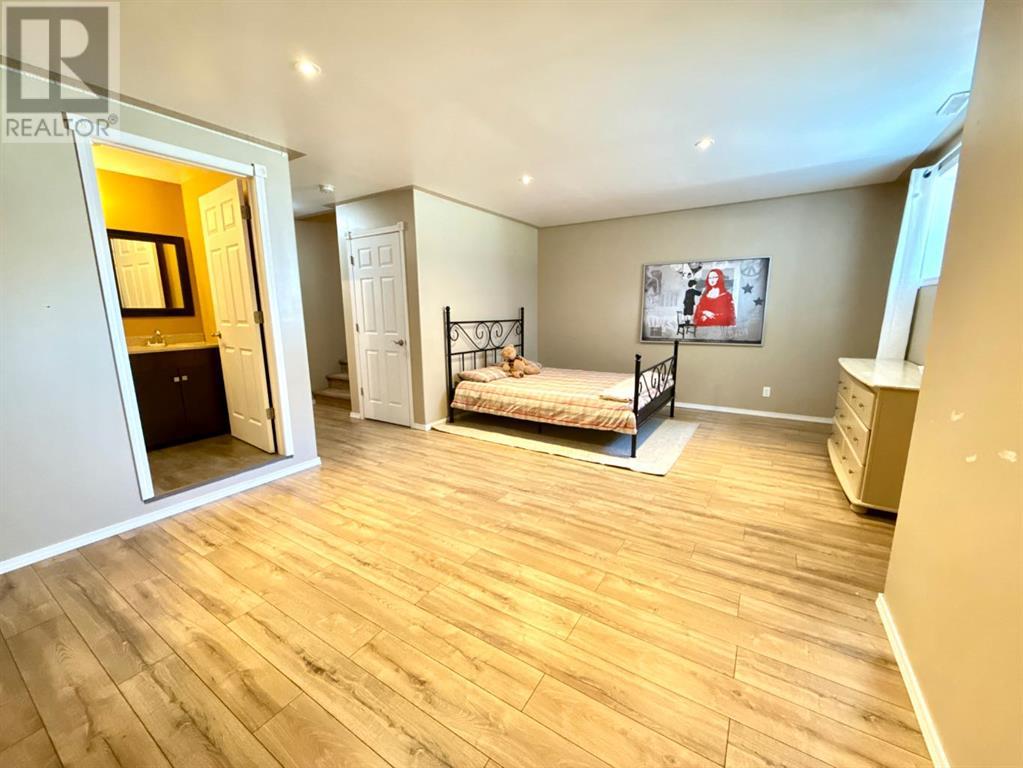 2, 81 Aquitania Circle W, Lethbridge, Alberta  T1J 5M5 - Photo 18 - A2216583