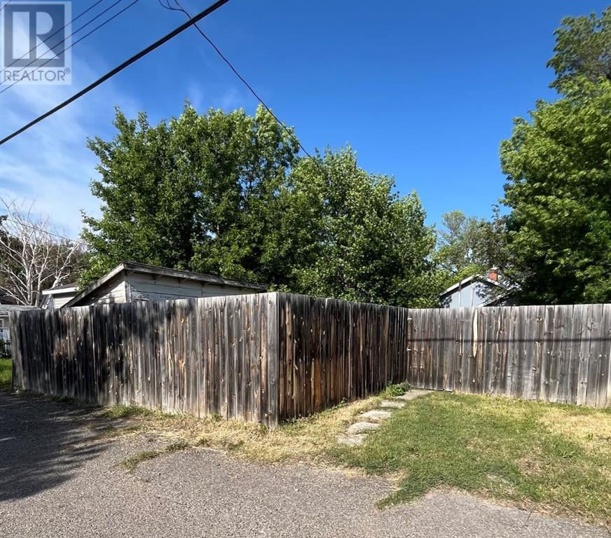 516 12 A Street N, Lethbridge, Alberta  T1H 2J8 - Photo 30 - A2227280
